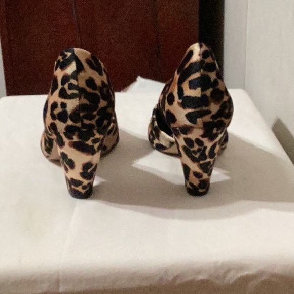 Barely used, very comfortable shoe. - Picture 3 of 7